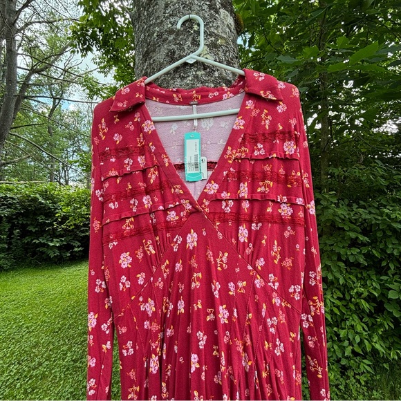 Charming Red Floral Dress - Picture 3 of 7